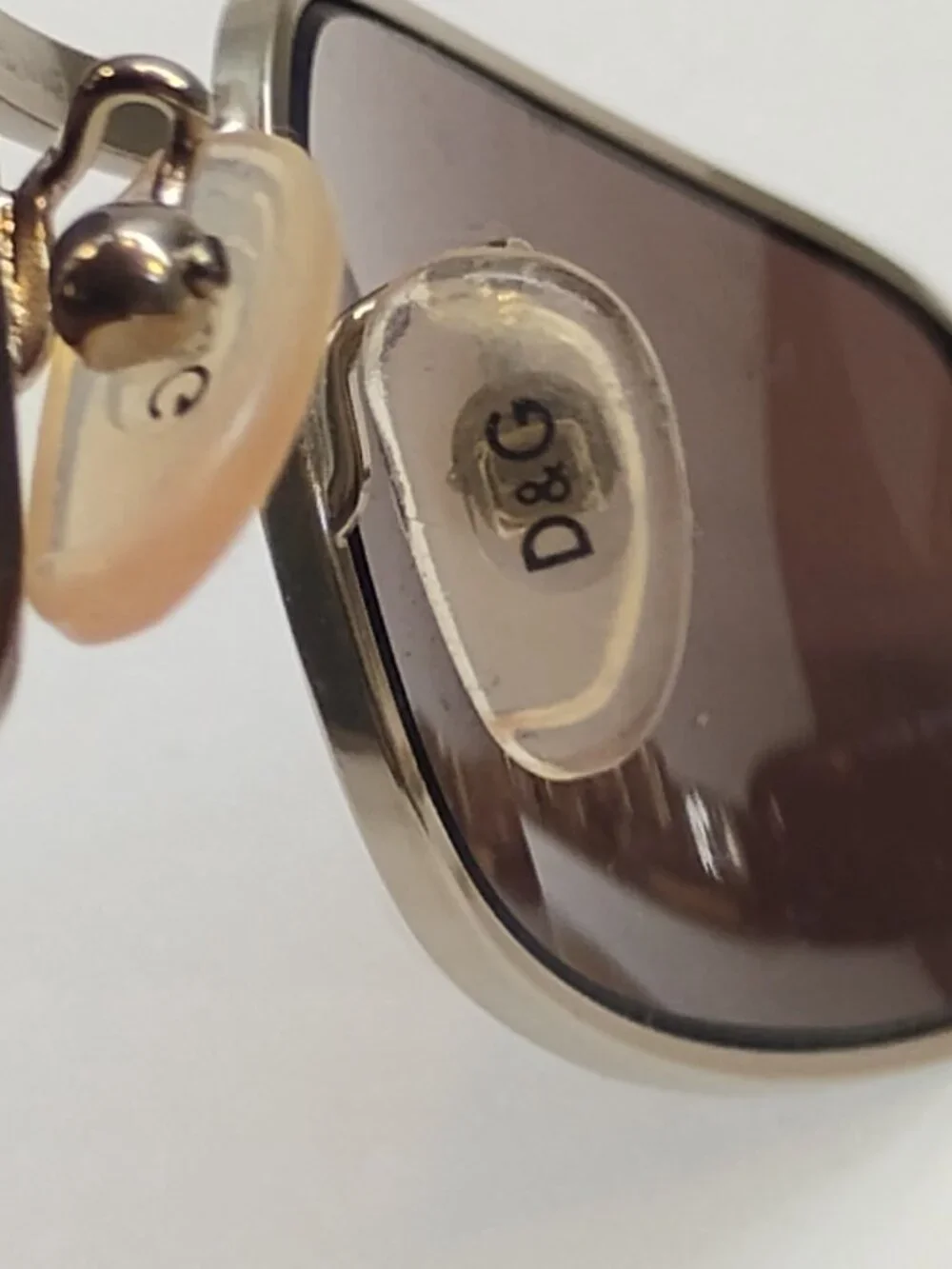 VINTAGE DOLCE & GABBANA DG 2011 Sunglasses with Hard Case Dust Bag Papers Y2K